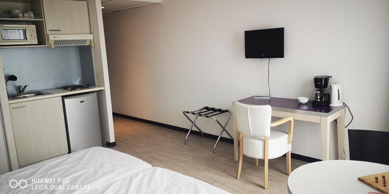 Studio 24M2 Au 4Eme Etage Ascenseur A Cote De La Gare Sncf 卢德 外观 照片